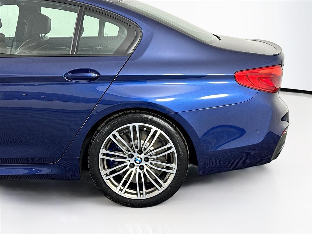 BMW 5 Series M550i xDrive Sedan 2020