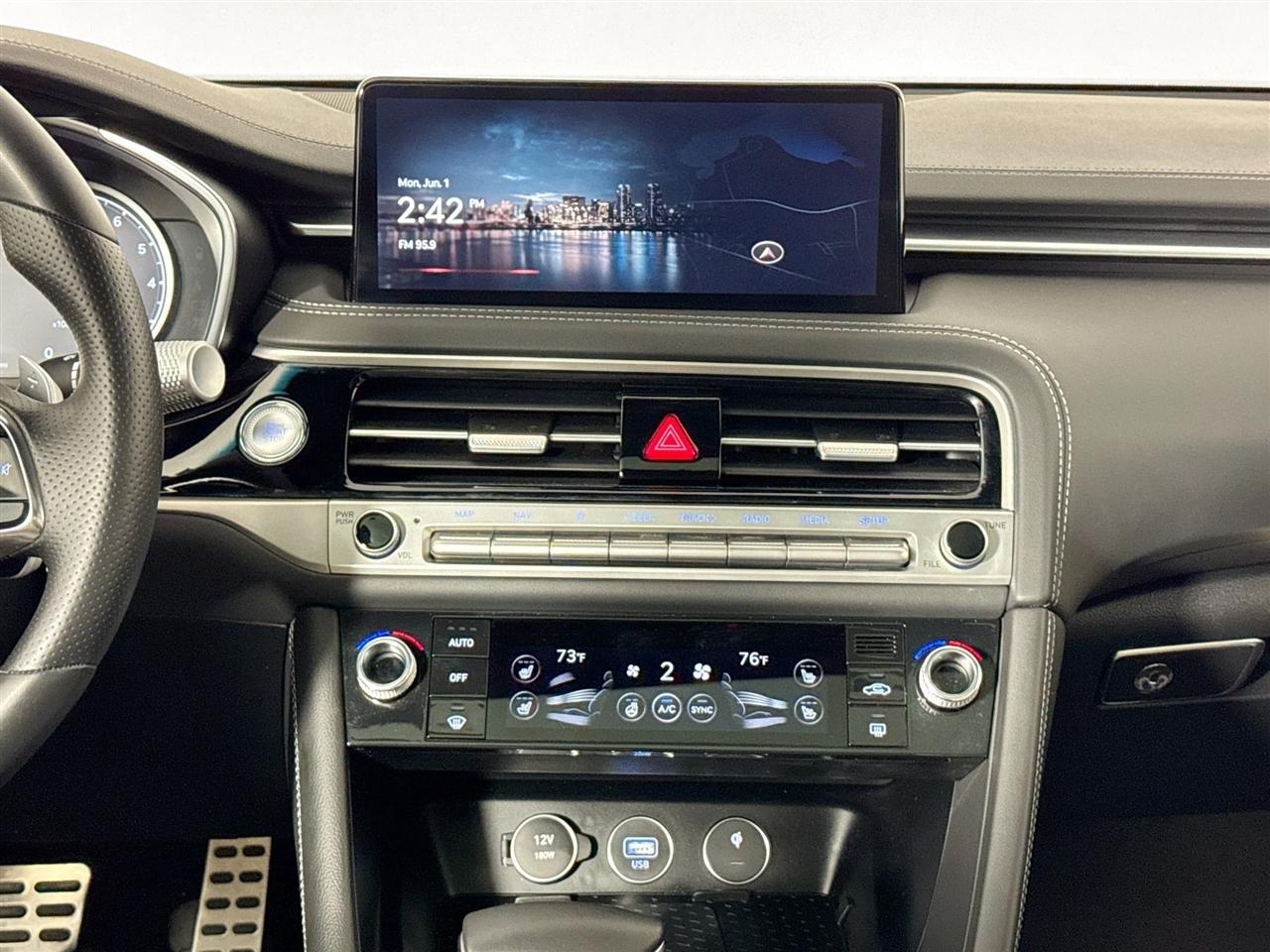 Genesis G70 2.5T AWD 2025