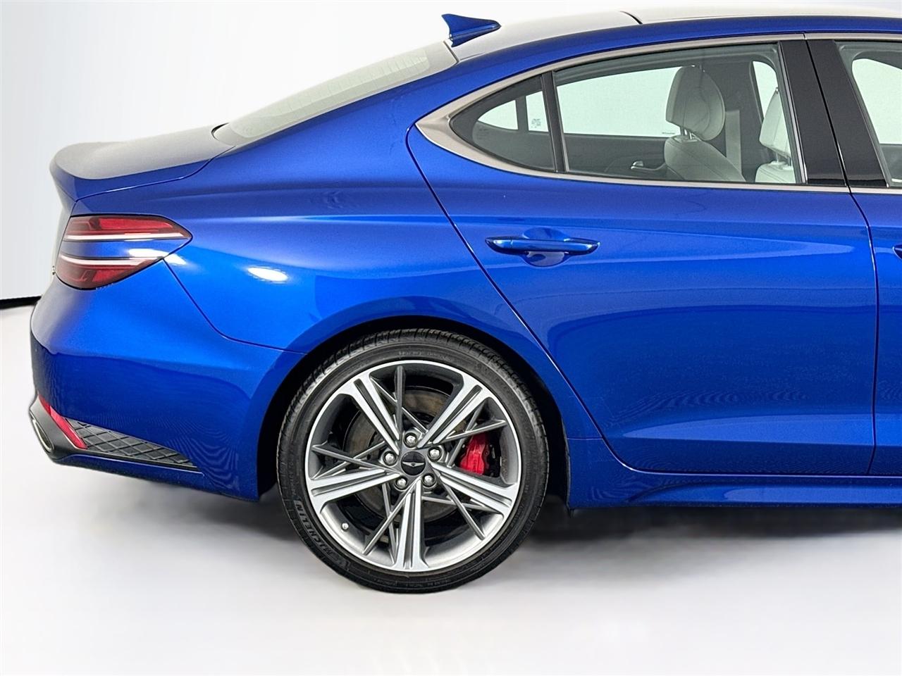 Genesis G70 2.5T AWD 2025