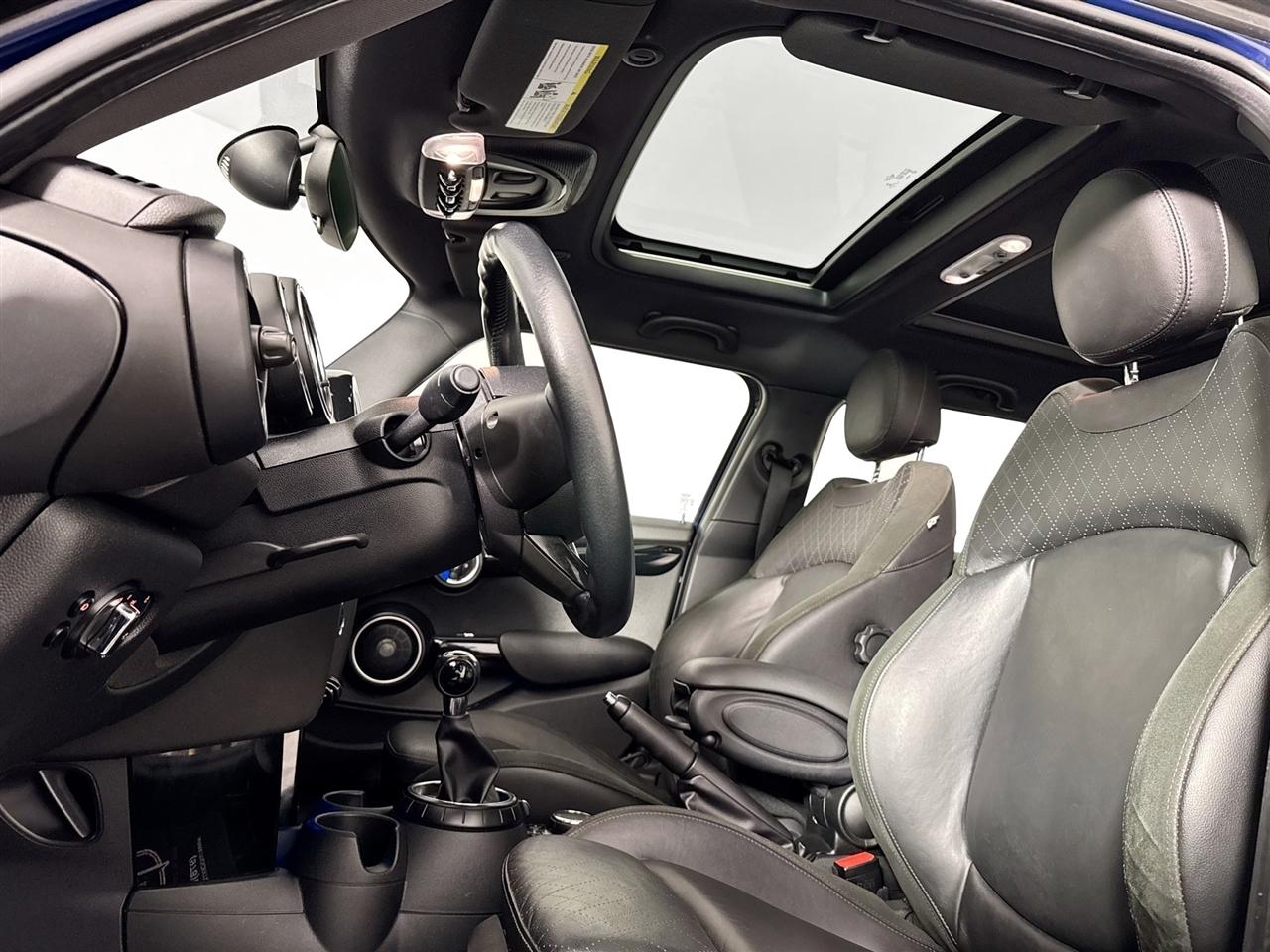 MINI Cooper Hardtop 4 Door 4dr HB S 2015