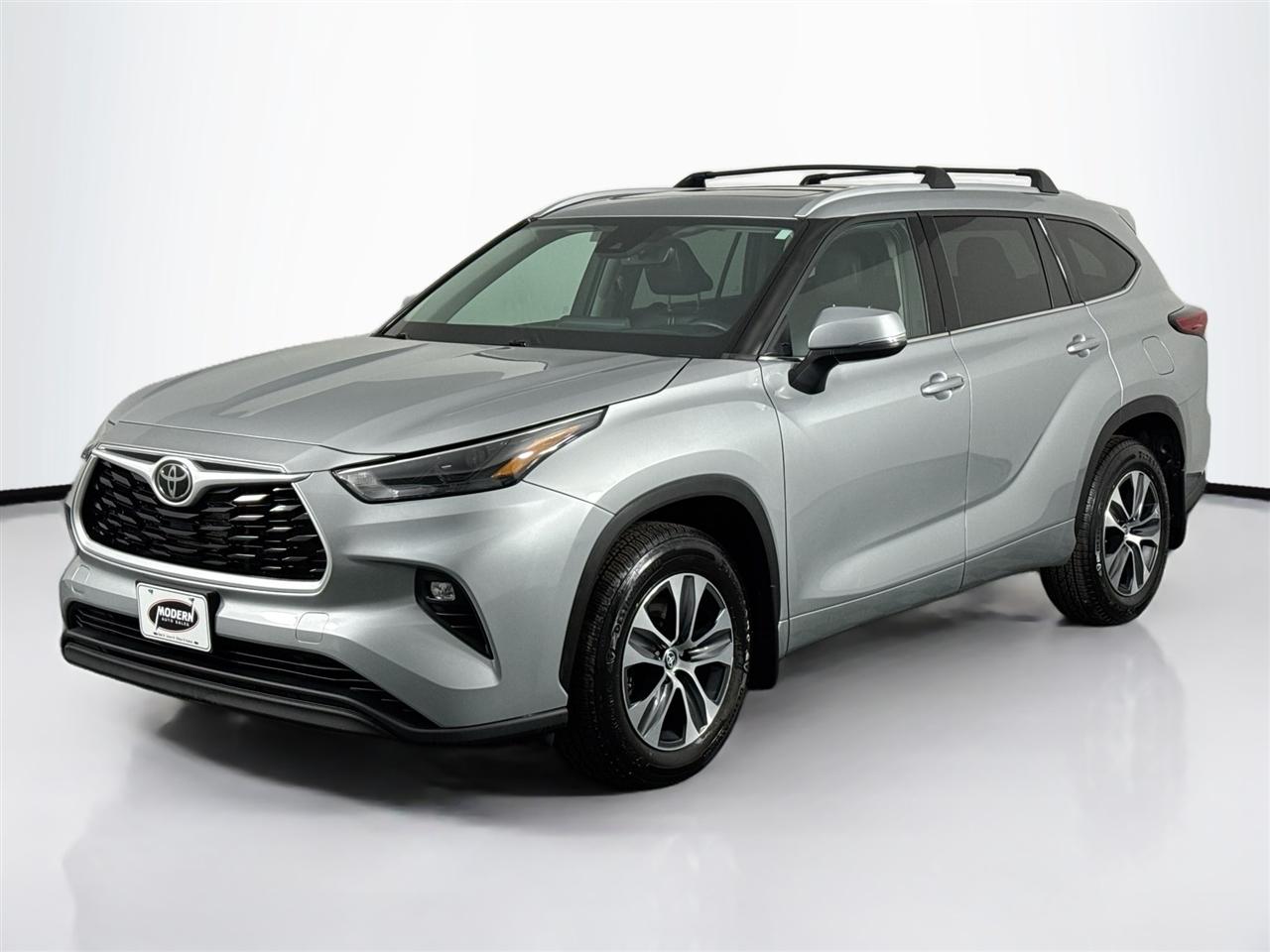 Toyota Highlander XLE AWD (Natl) 2022