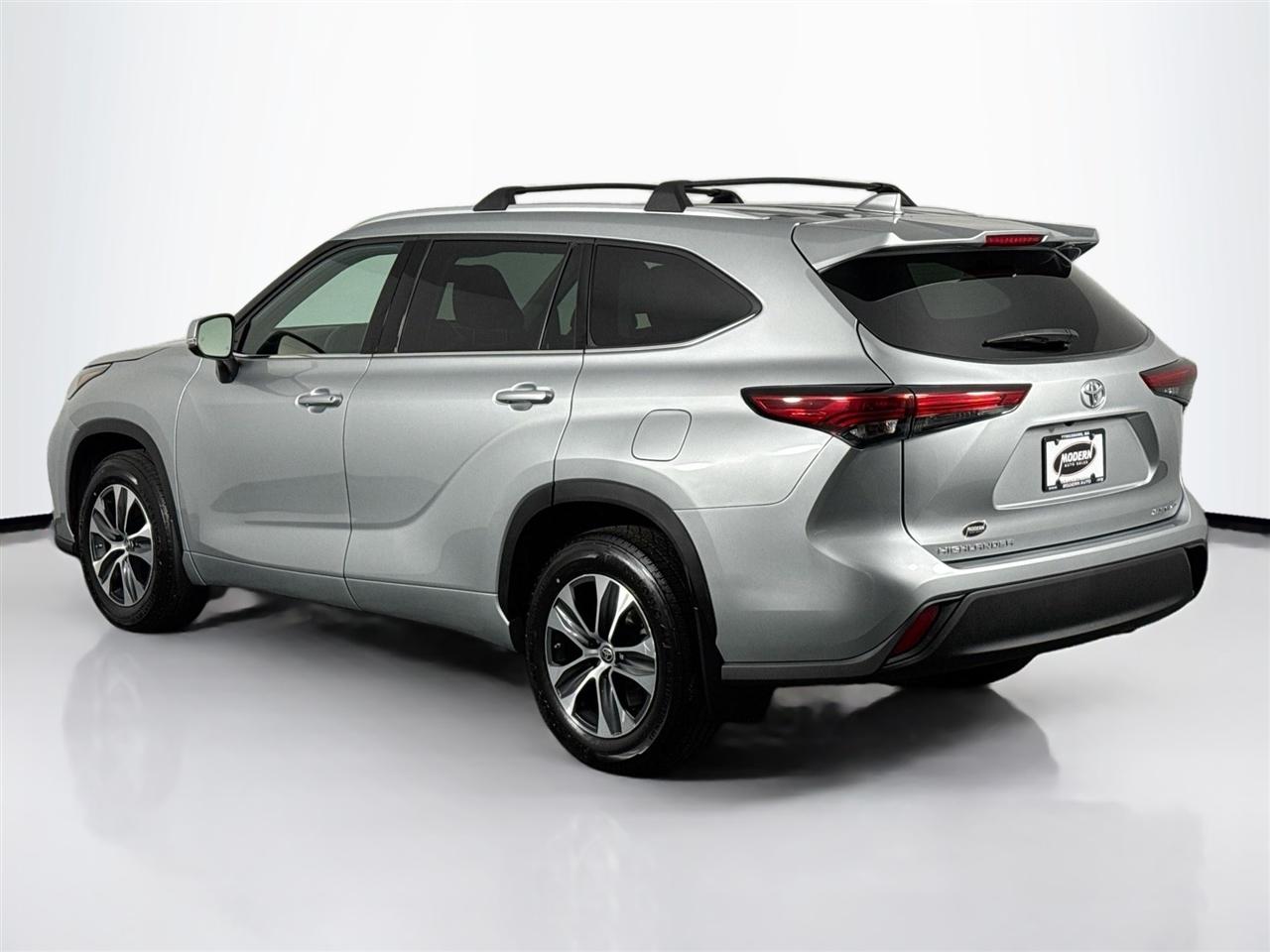 Toyota Highlander XLE AWD (Natl) 2022