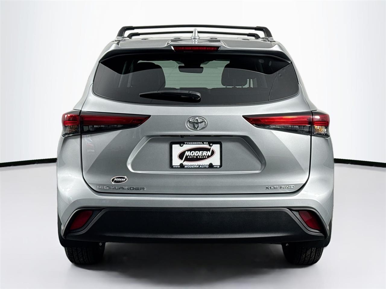 Toyota Highlander XLE AWD (Natl) 2022