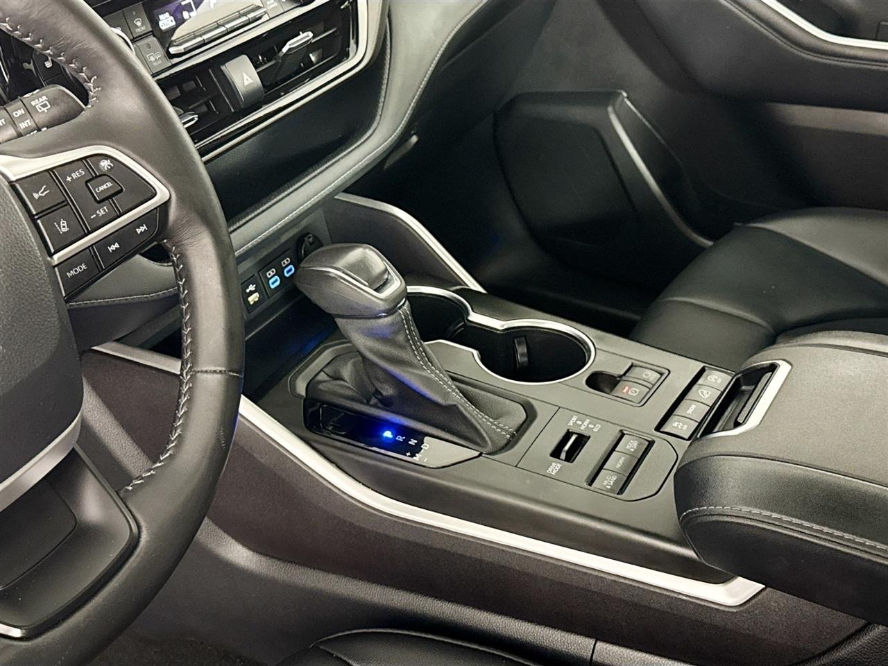 Toyota Highlander XLE AWD (Natl) 2022