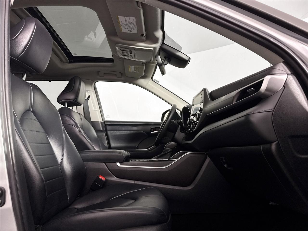 Toyota Highlander XLE AWD (Natl) 2022