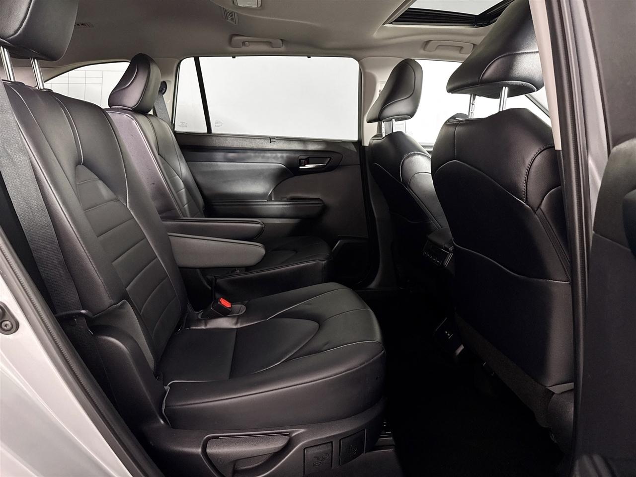 Toyota Highlander XLE AWD (Natl) 2022