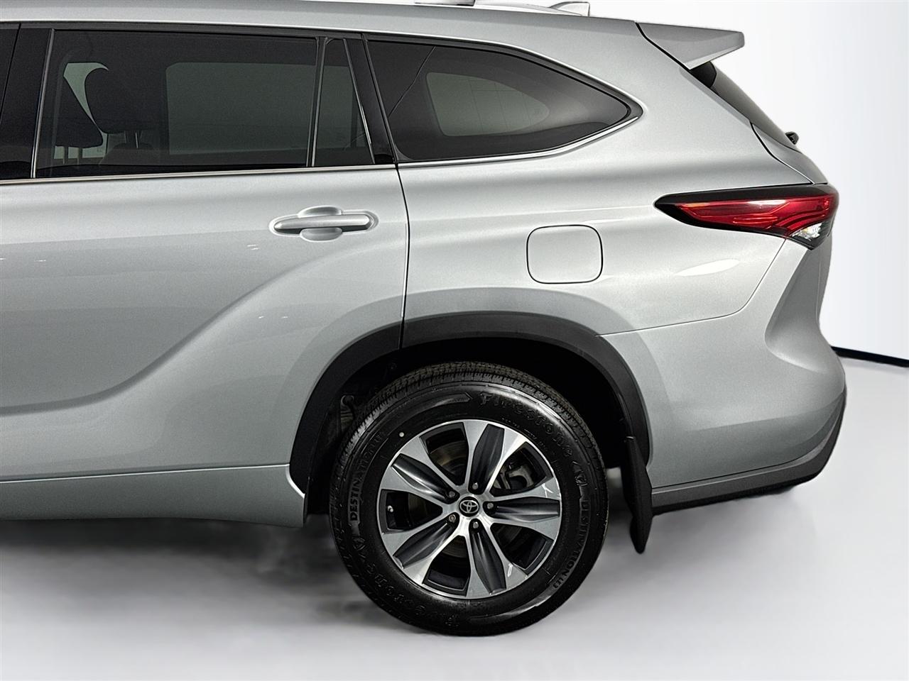 Toyota Highlander XLE AWD (Natl) 2022