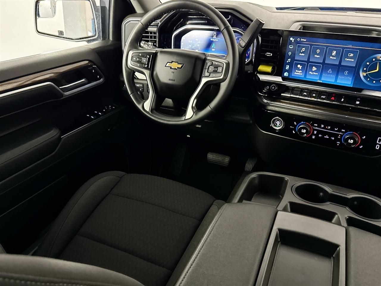 Chevrolet Silverado 1500 4WD Crew Cab 147" LT w/1LT 2023