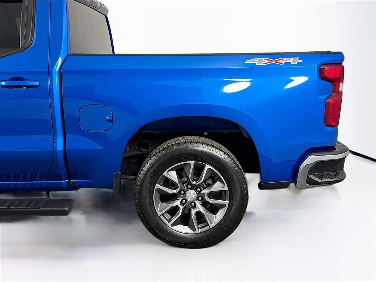 Chevrolet Silverado 1500 4WD Crew Cab 147" LT w/1LT 2023