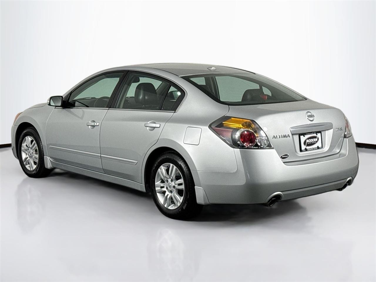 Nissan Altima 4dr Sdn I4 CVT 2.5 SL 2011