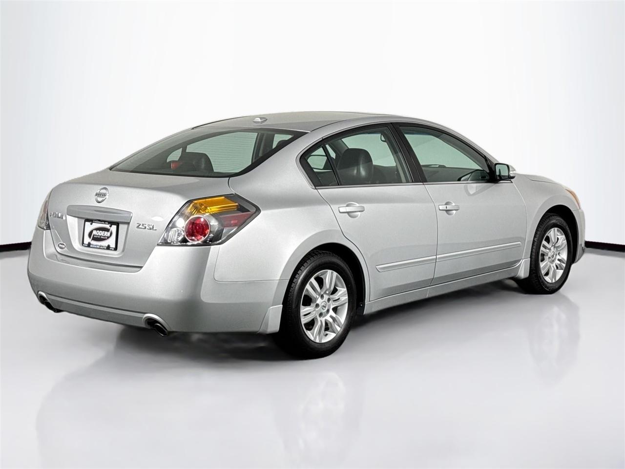 Nissan Altima 4dr Sdn I4 CVT 2.5 SL 2011