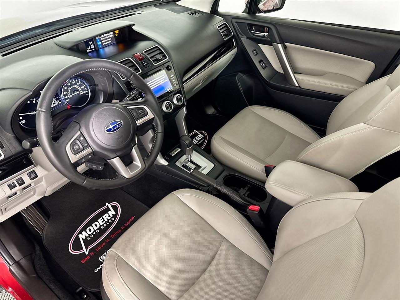 Subaru Forester 2.5i Limited CVT 2017