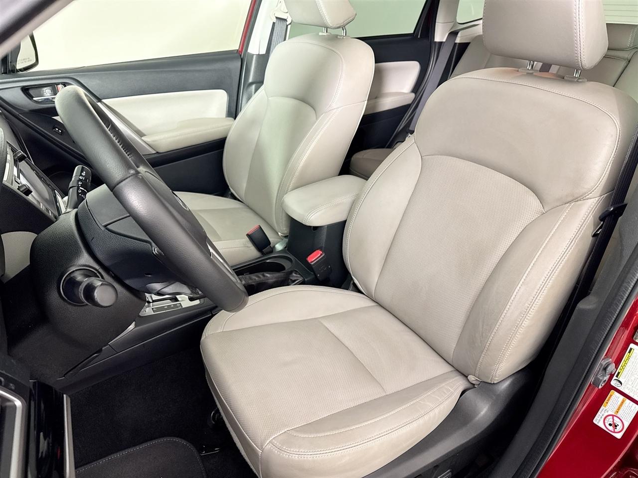 Subaru Forester 2.5i Limited CVT 2017