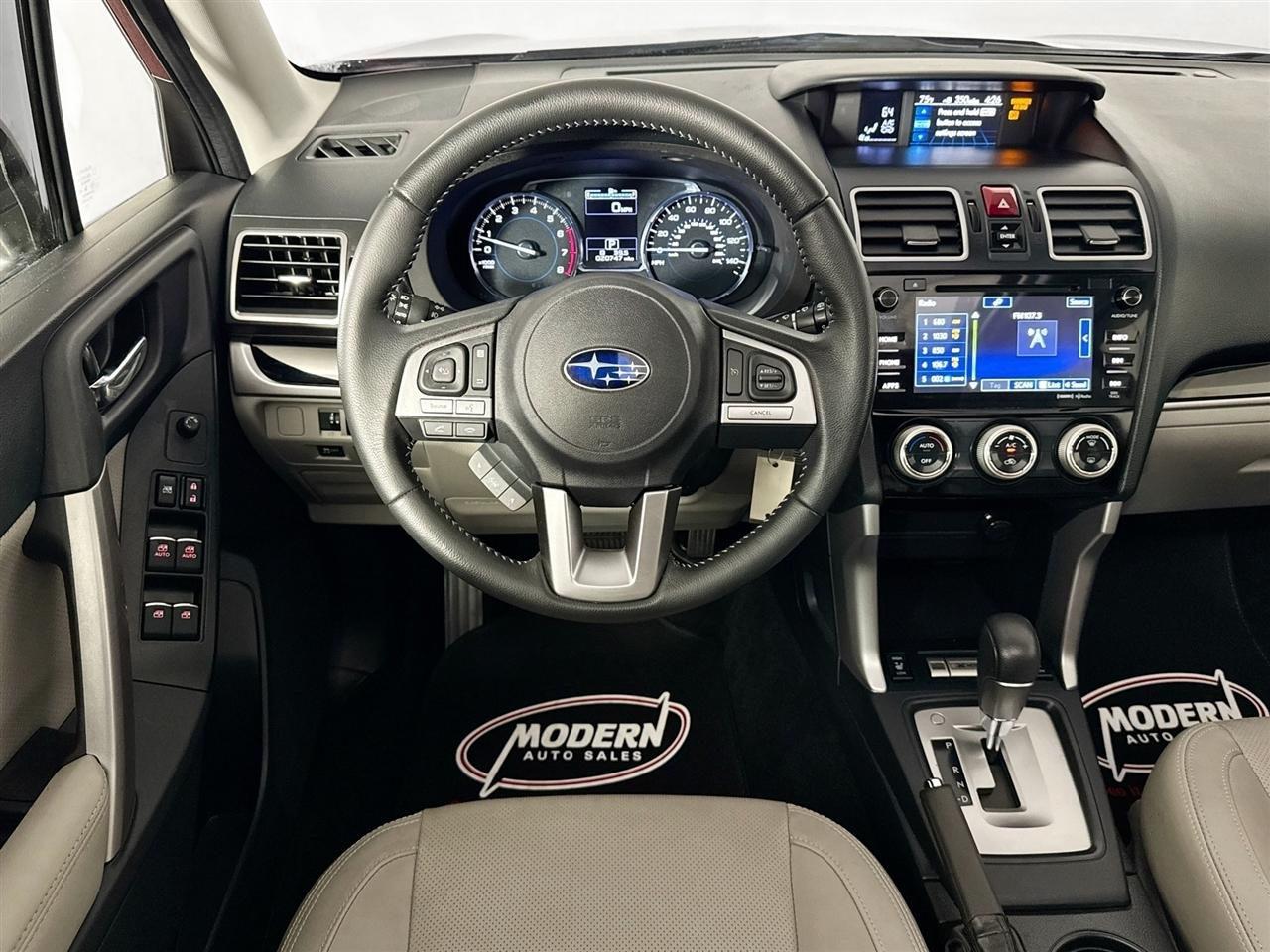 Subaru Forester 2.5i Limited CVT 2017
