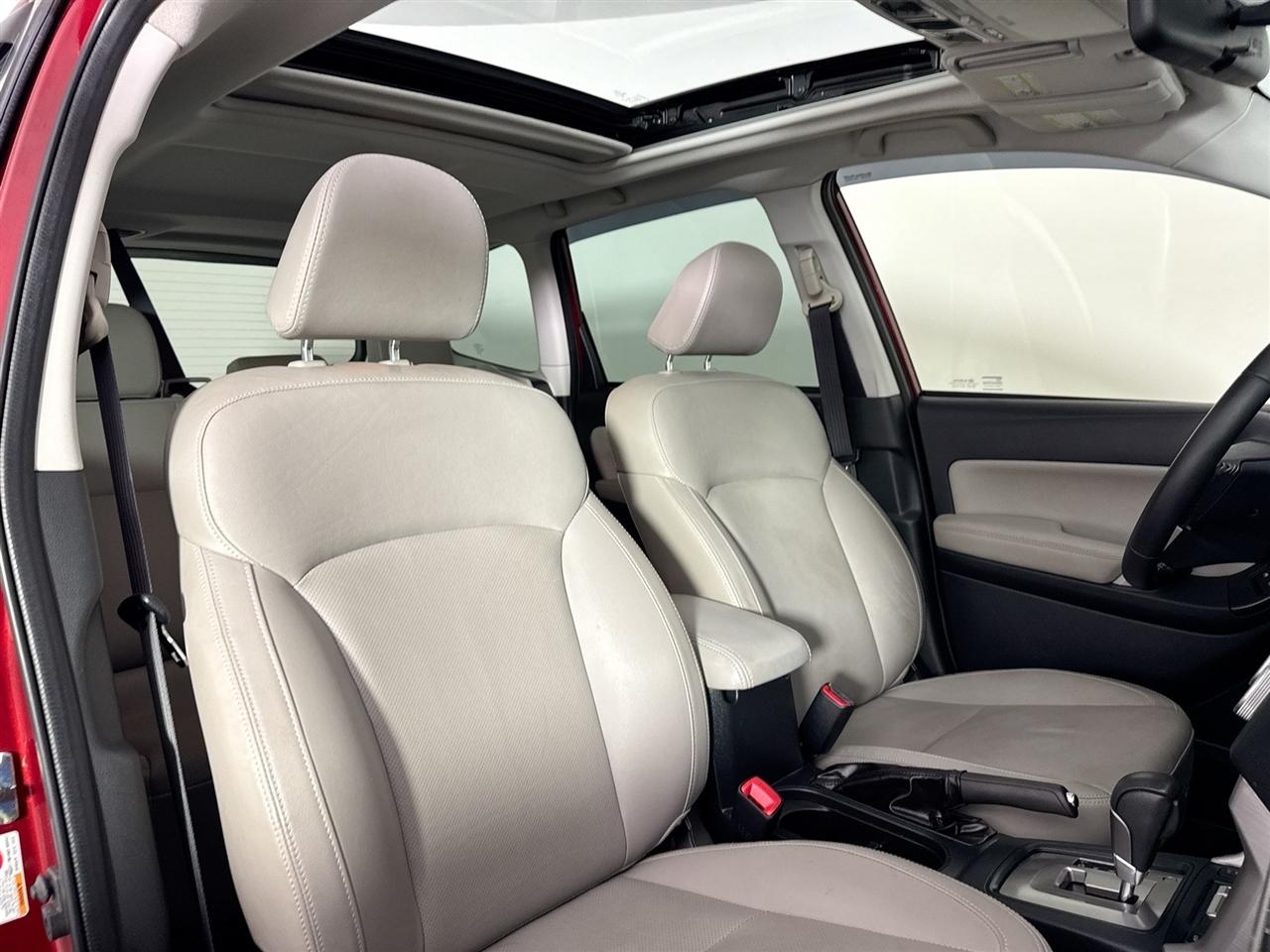 Subaru Forester 2.5i Limited CVT 2017