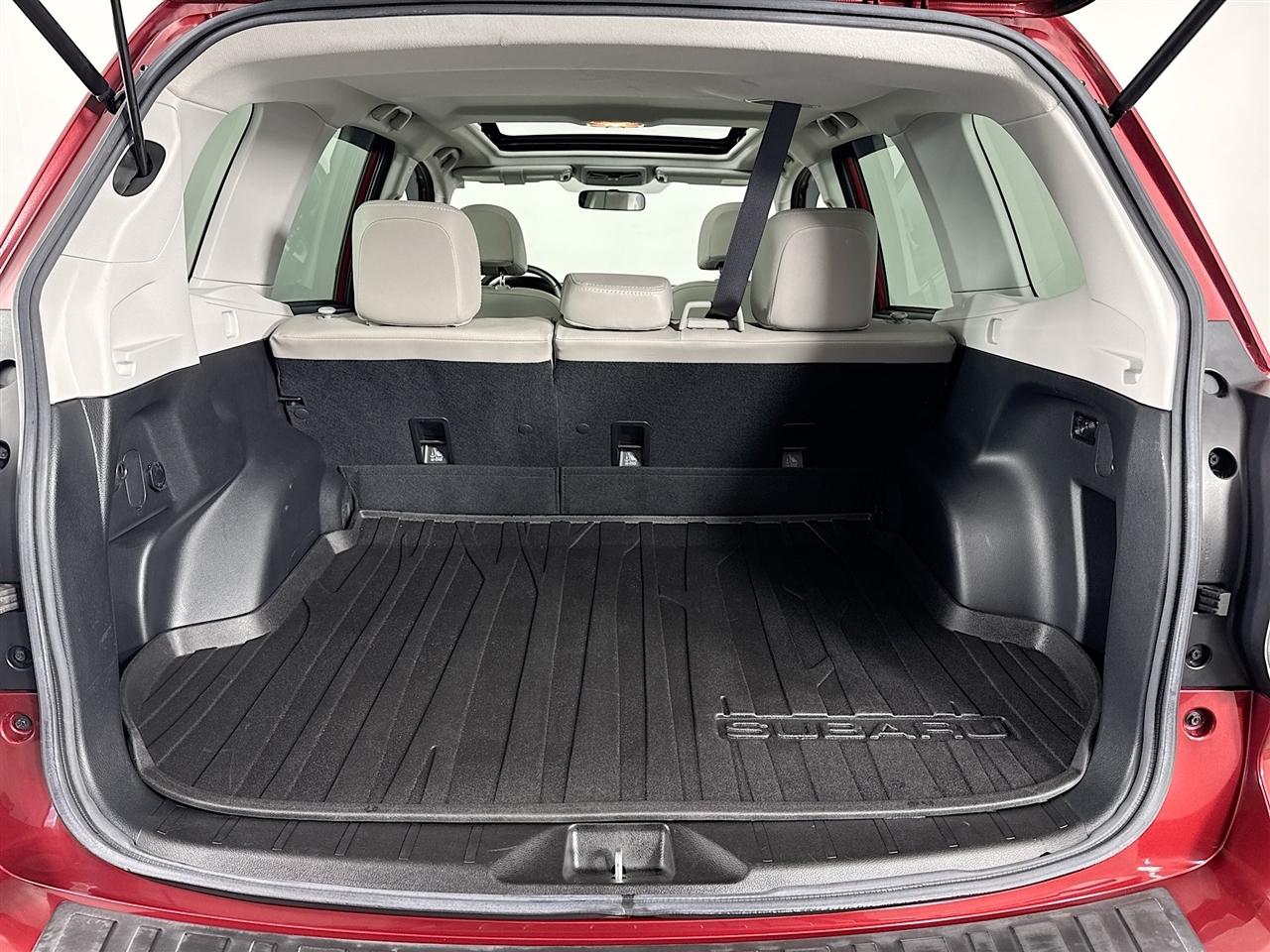 Subaru Forester 2.5i Limited CVT 2017