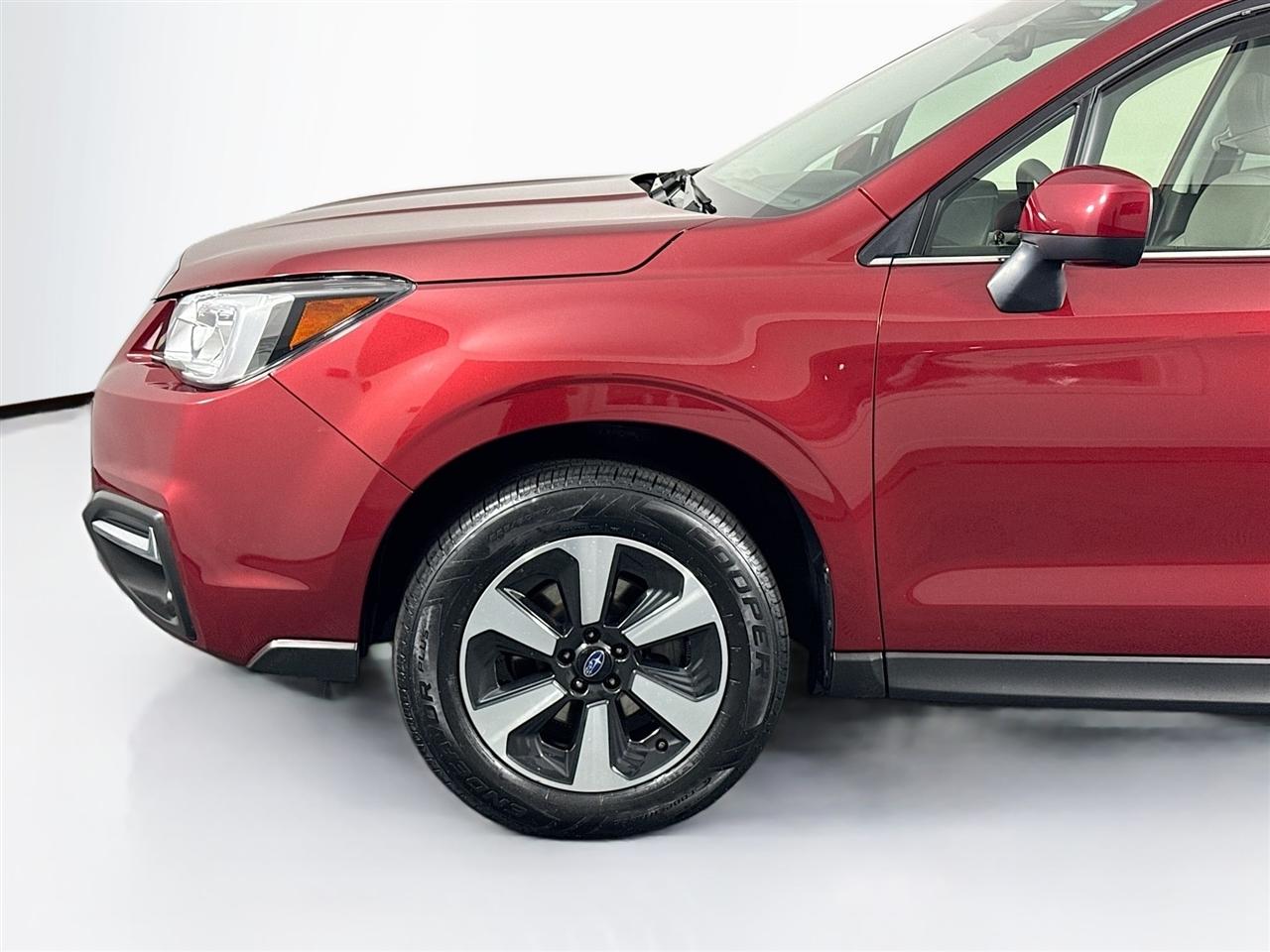 Subaru Forester 2.5i Limited CVT 2017