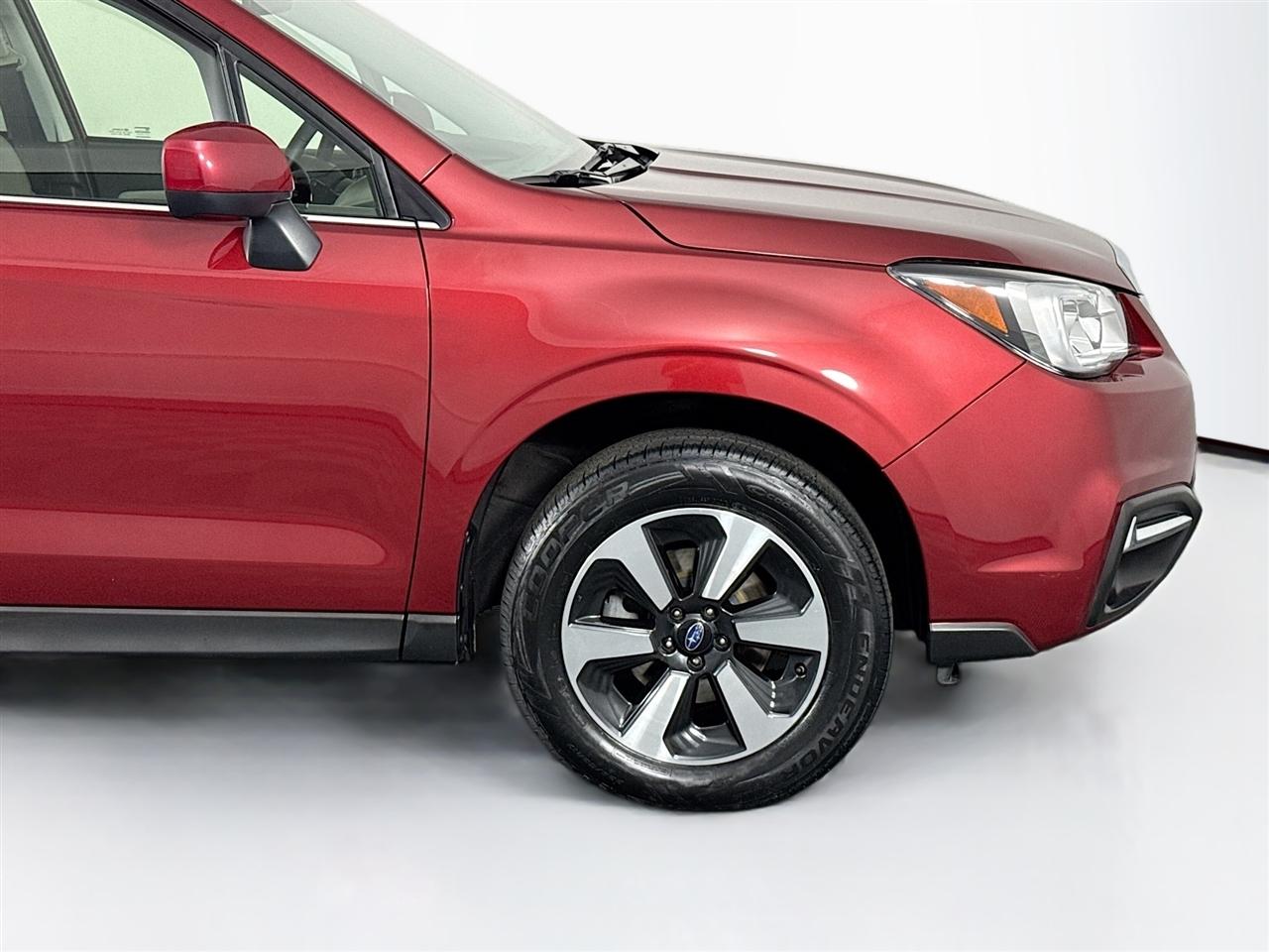 Subaru Forester 2.5i Limited CVT 2017