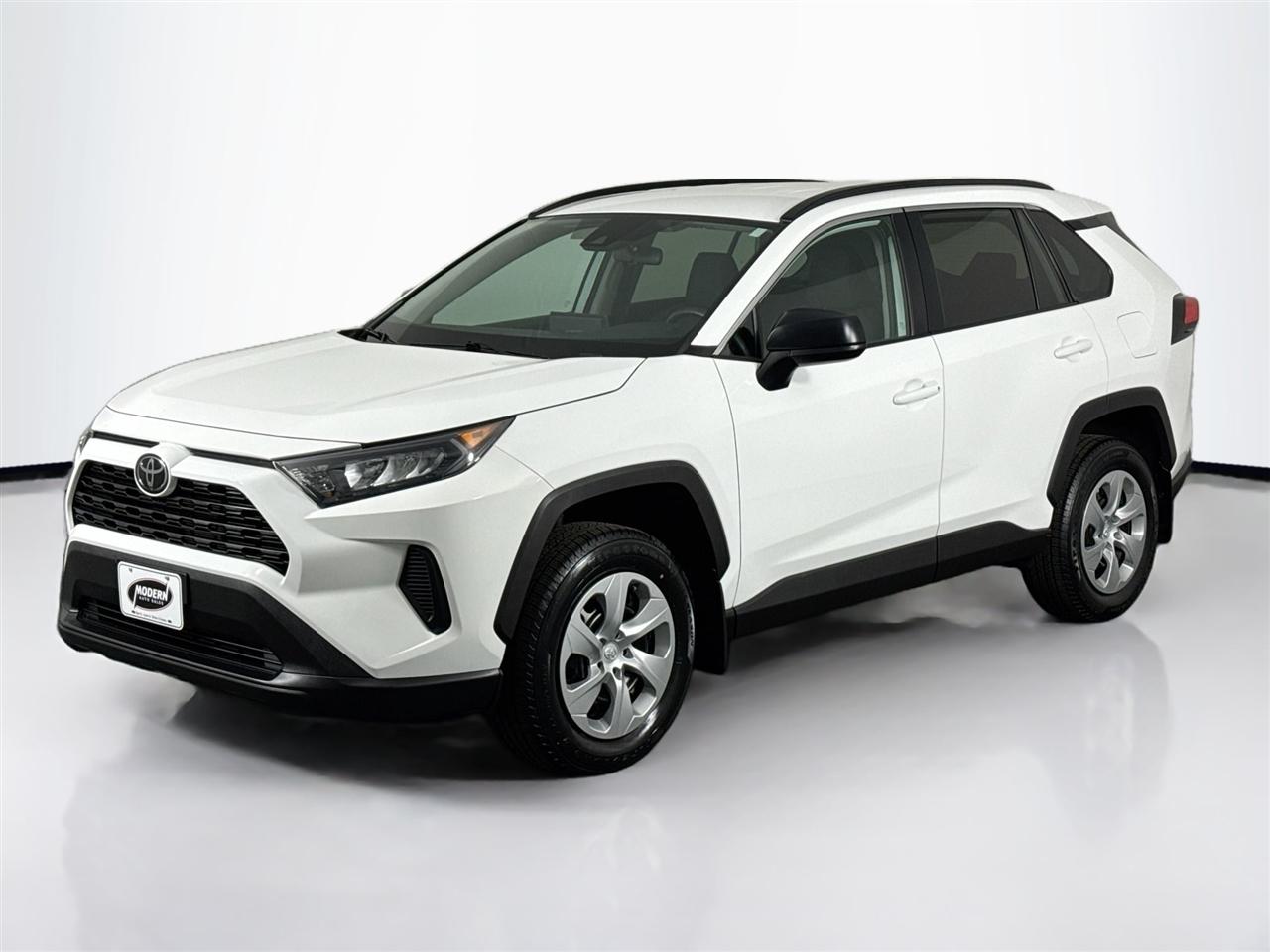 Toyota RAV4 LE AWD (Natl) 2021