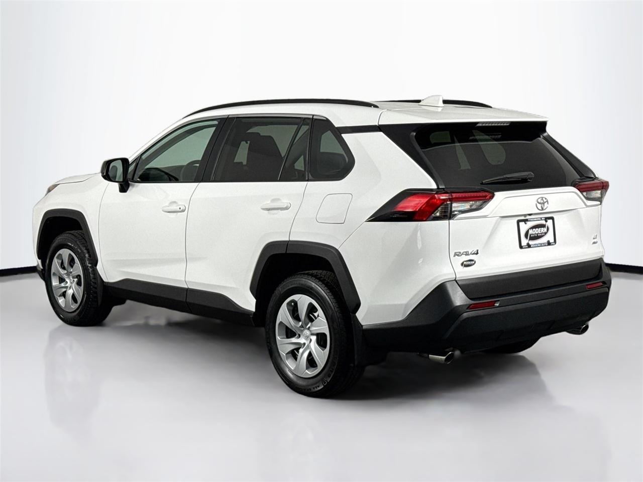 Toyota RAV4 LE AWD (Natl) 2021