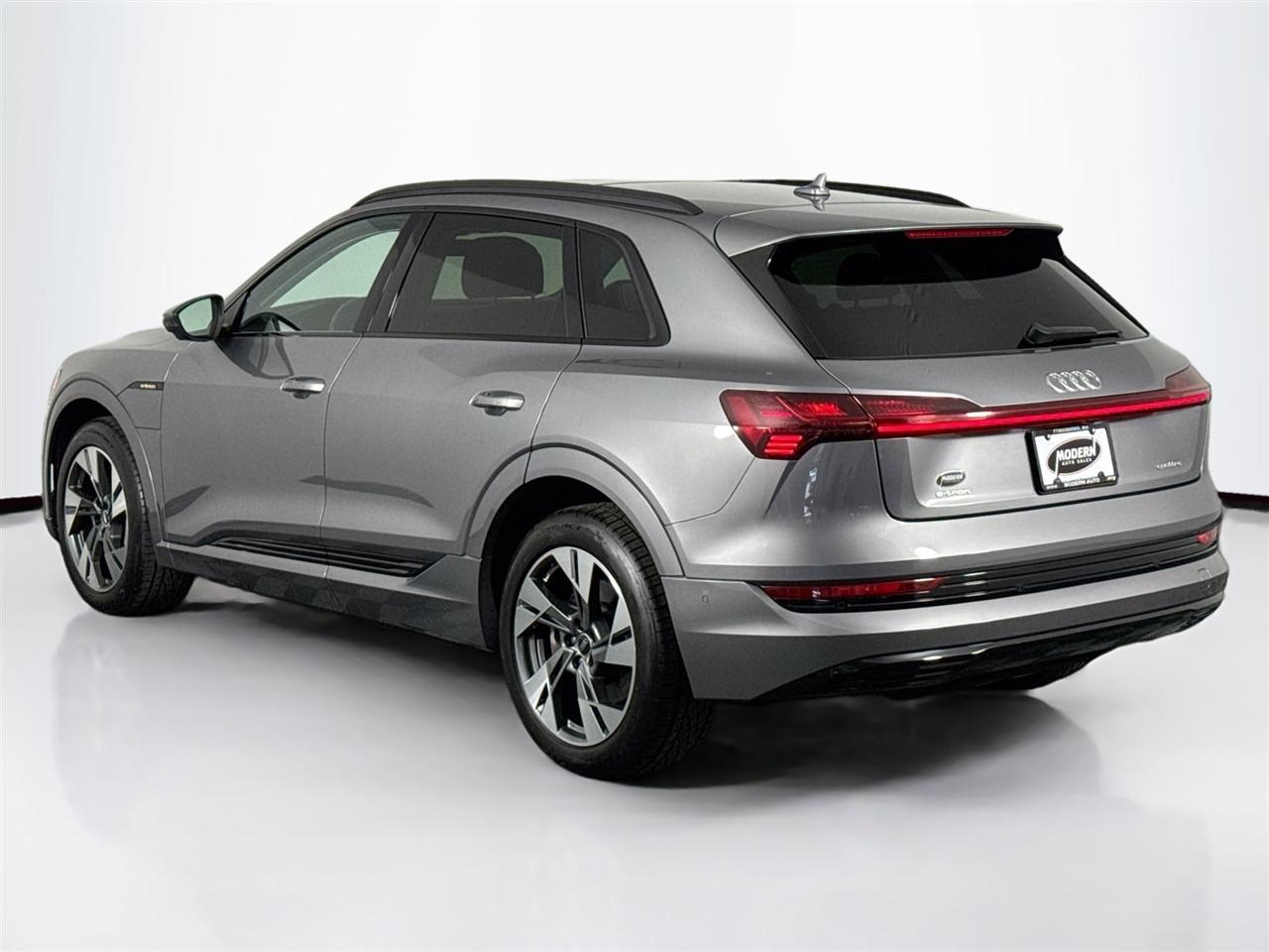 Audi E-Tron Premium quattro 2021