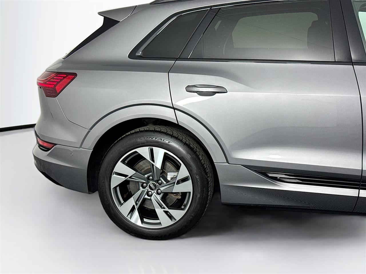 Audi E-Tron Premium quattro 2021