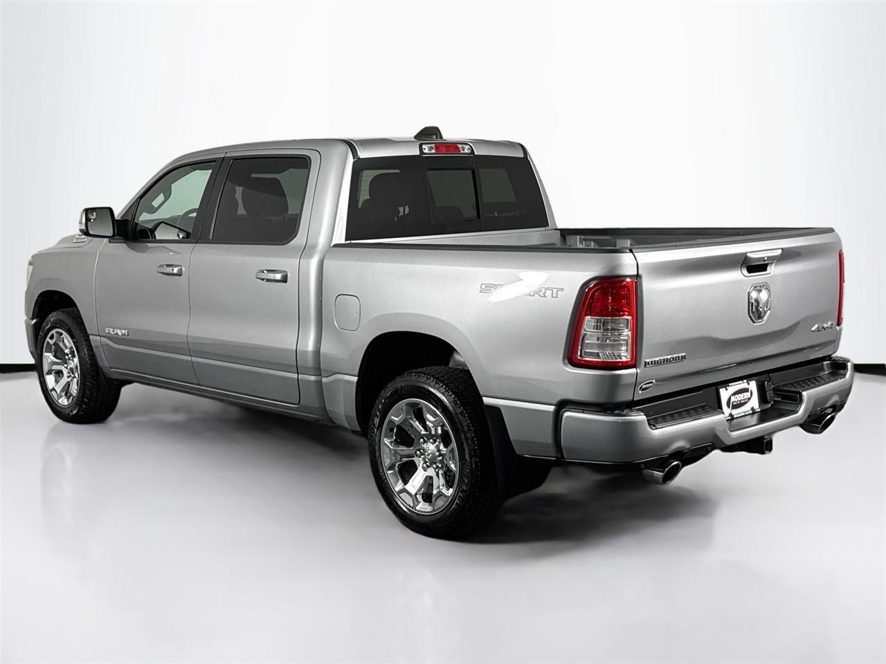RAM 1500 Big Horn 4x4 Crew Cab 5'7" Box 2022