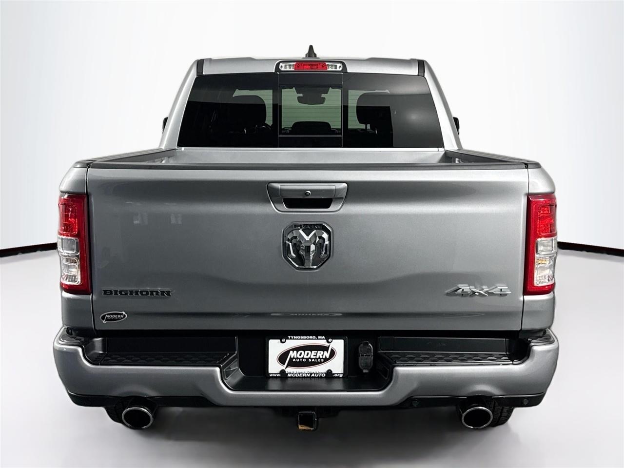 RAM 1500 Big Horn 4x4 Crew Cab 5'7" Box 2022