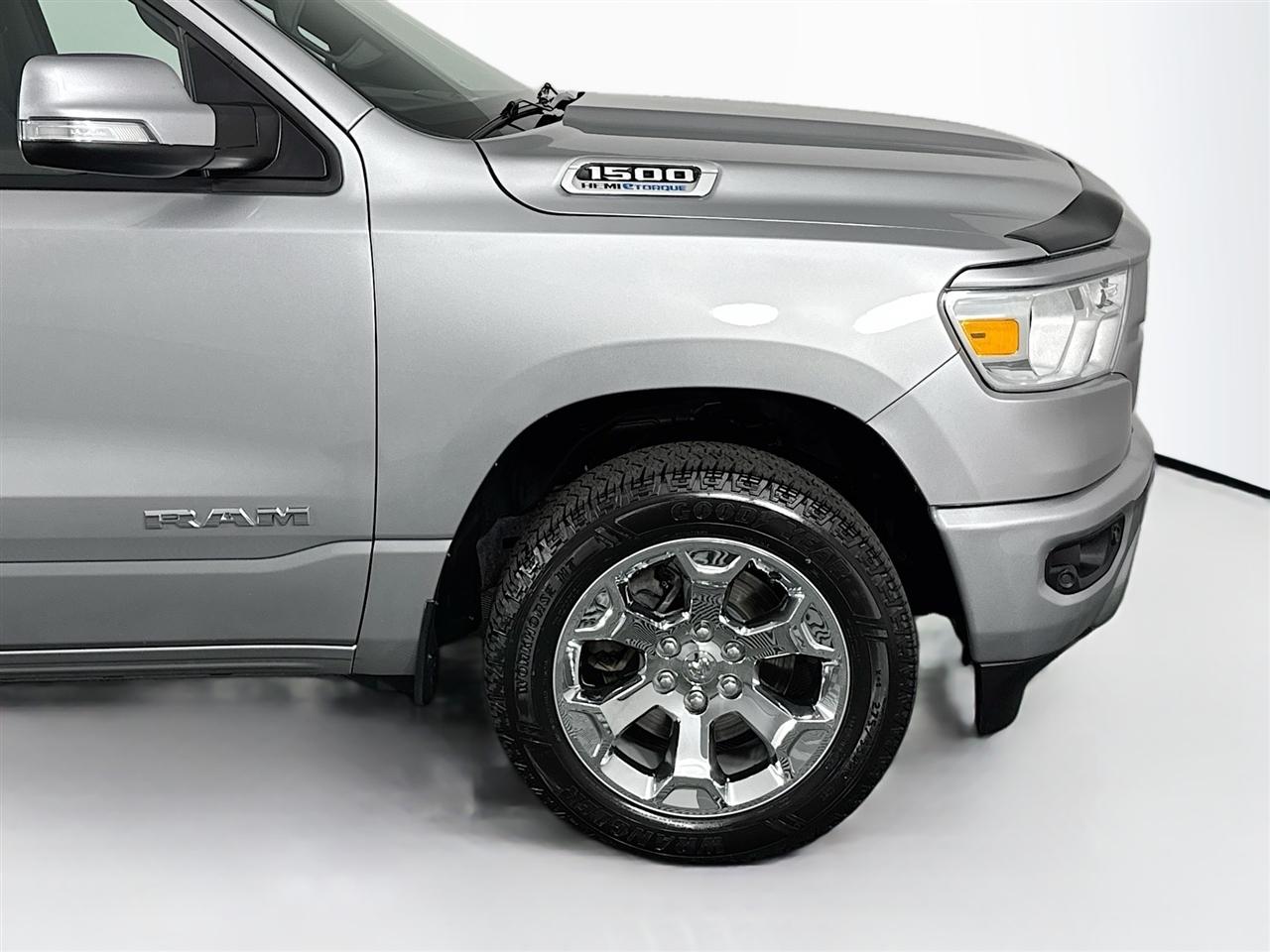 RAM 1500 Big Horn 4x4 Crew Cab 5'7" Box 2022