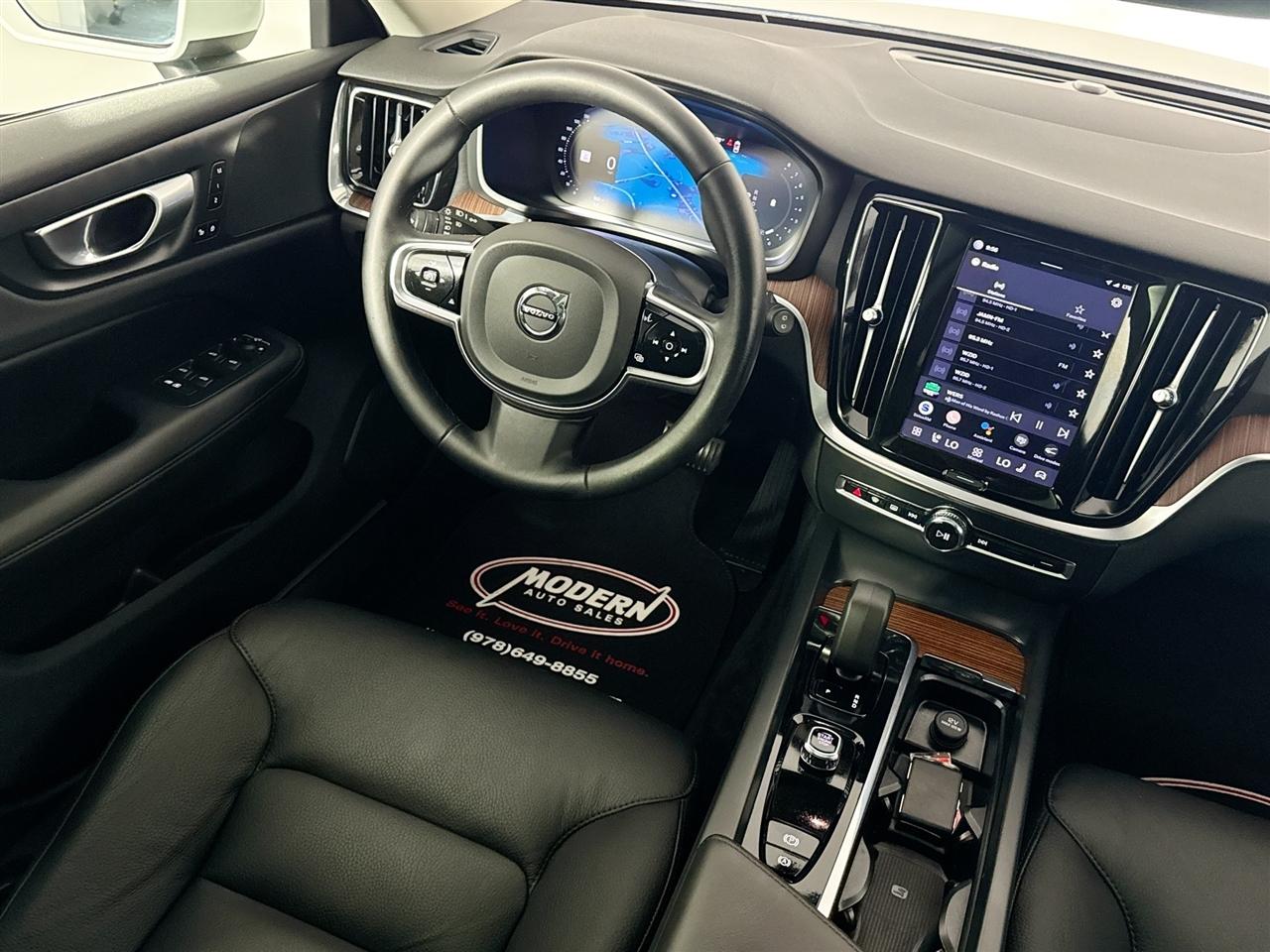 Volvo V60 Cross Country B5 AWD Plus 2023