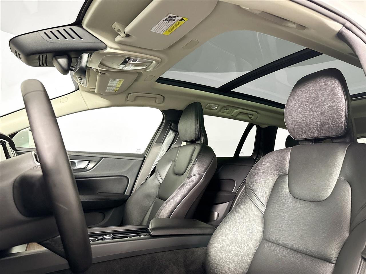 Volvo V60 Cross Country B5 AWD Plus 2023