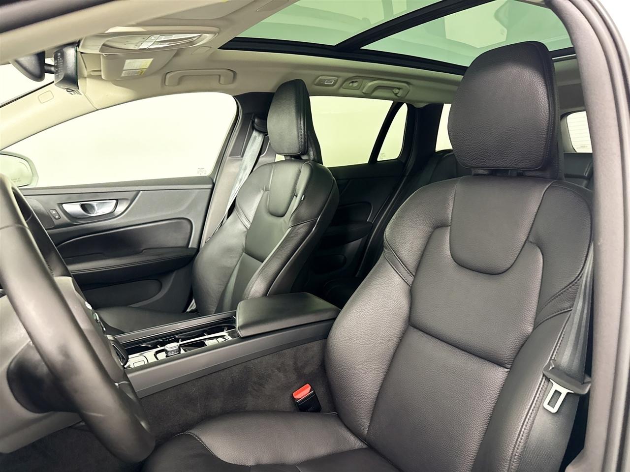 Volvo V60 Cross Country B5 AWD Plus 2023
