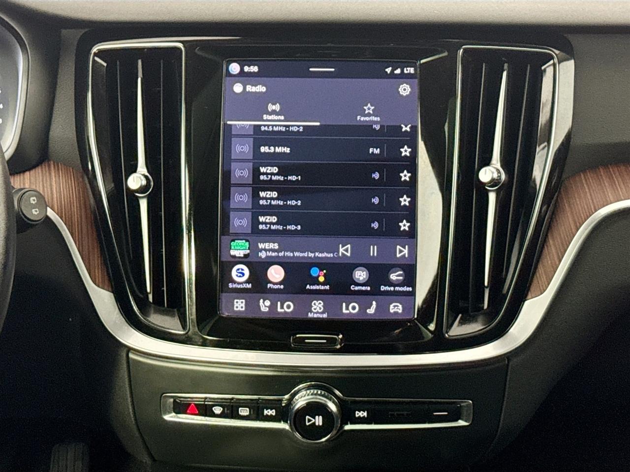 Volvo V60 Cross Country B5 AWD Plus 2023