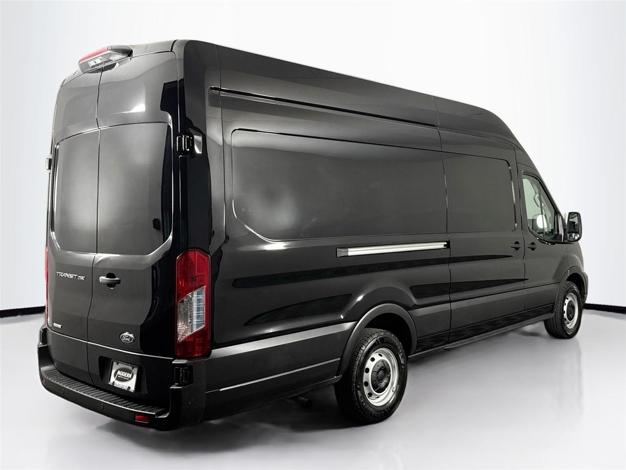 Ford Transit Cargo Van T-250 148" EL Hi Rf 9070 GVWR RWD 2023