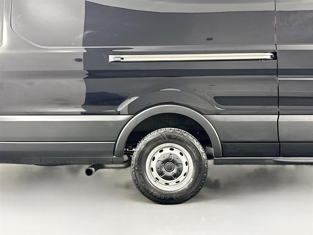 Ford Transit Cargo Van T-250 148" EL Hi Rf 9070 GVWR RWD 2023