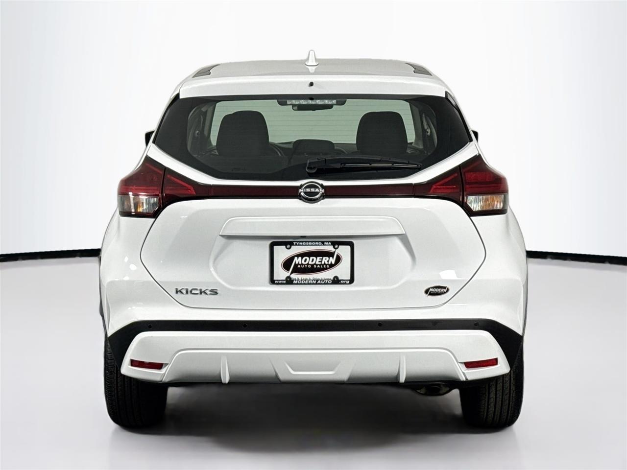 Nissan Kicks S FWD 2023