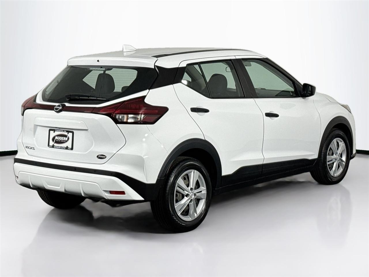 Nissan Kicks S FWD 2023