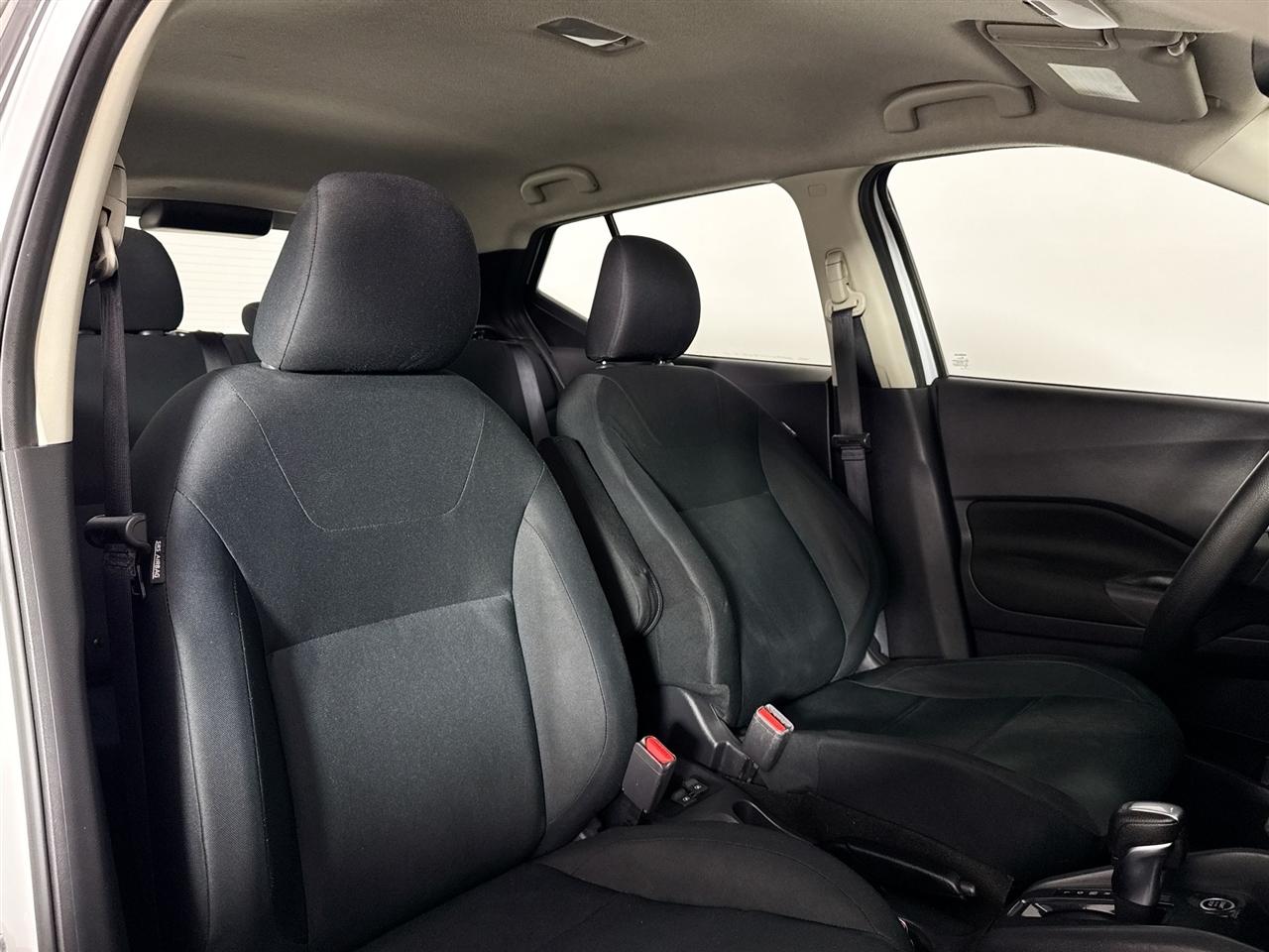 Nissan Kicks S FWD 2023