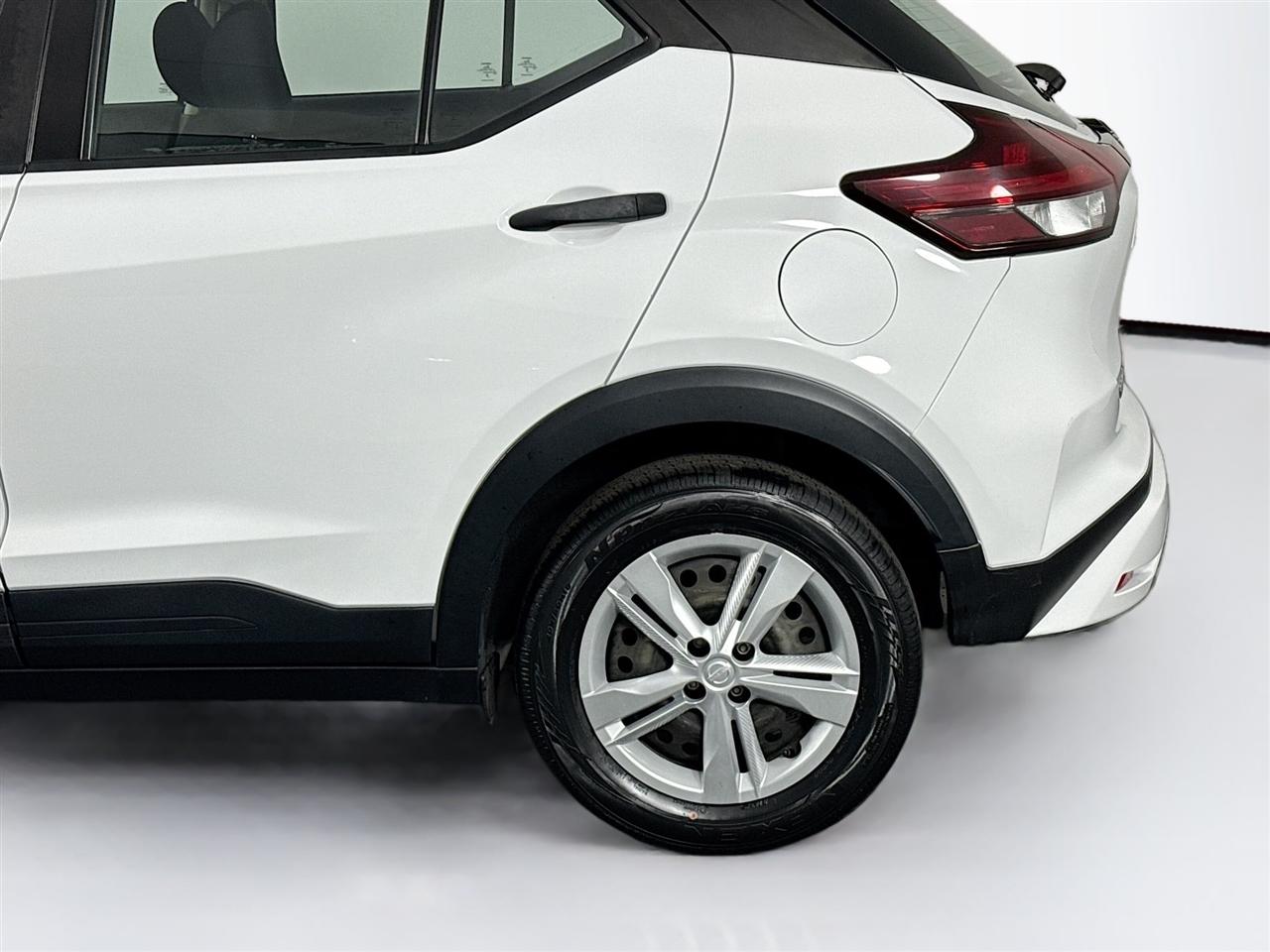 Nissan Kicks S FWD 2023