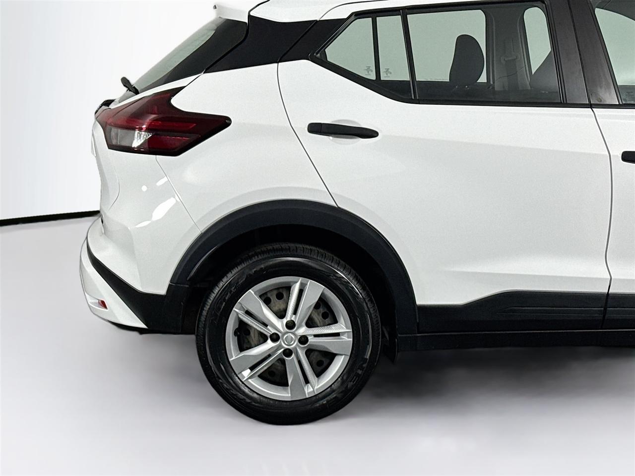 Nissan Kicks S FWD 2023