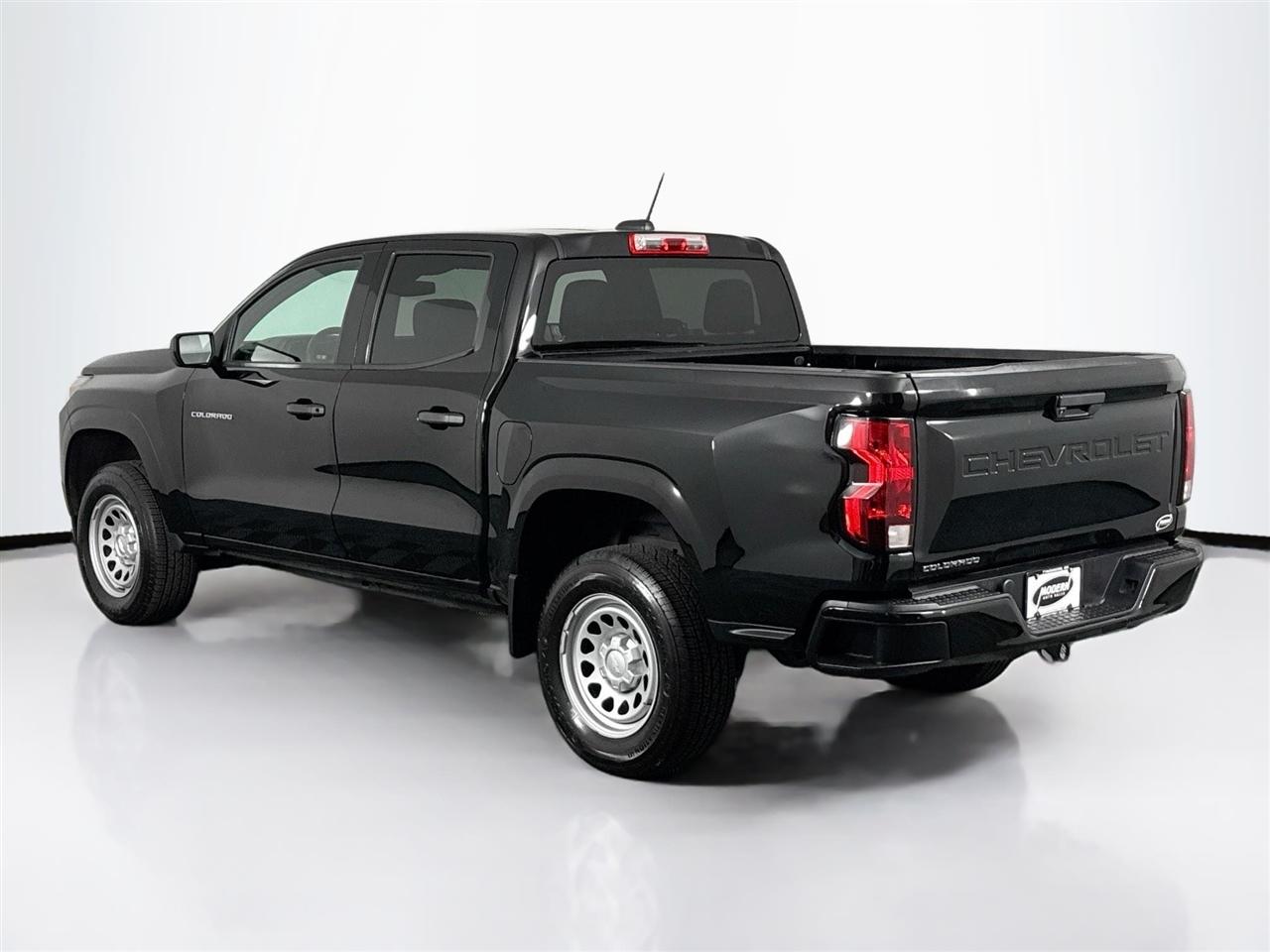 Chevrolet Colorado 2WD Crew Cab WT 2023