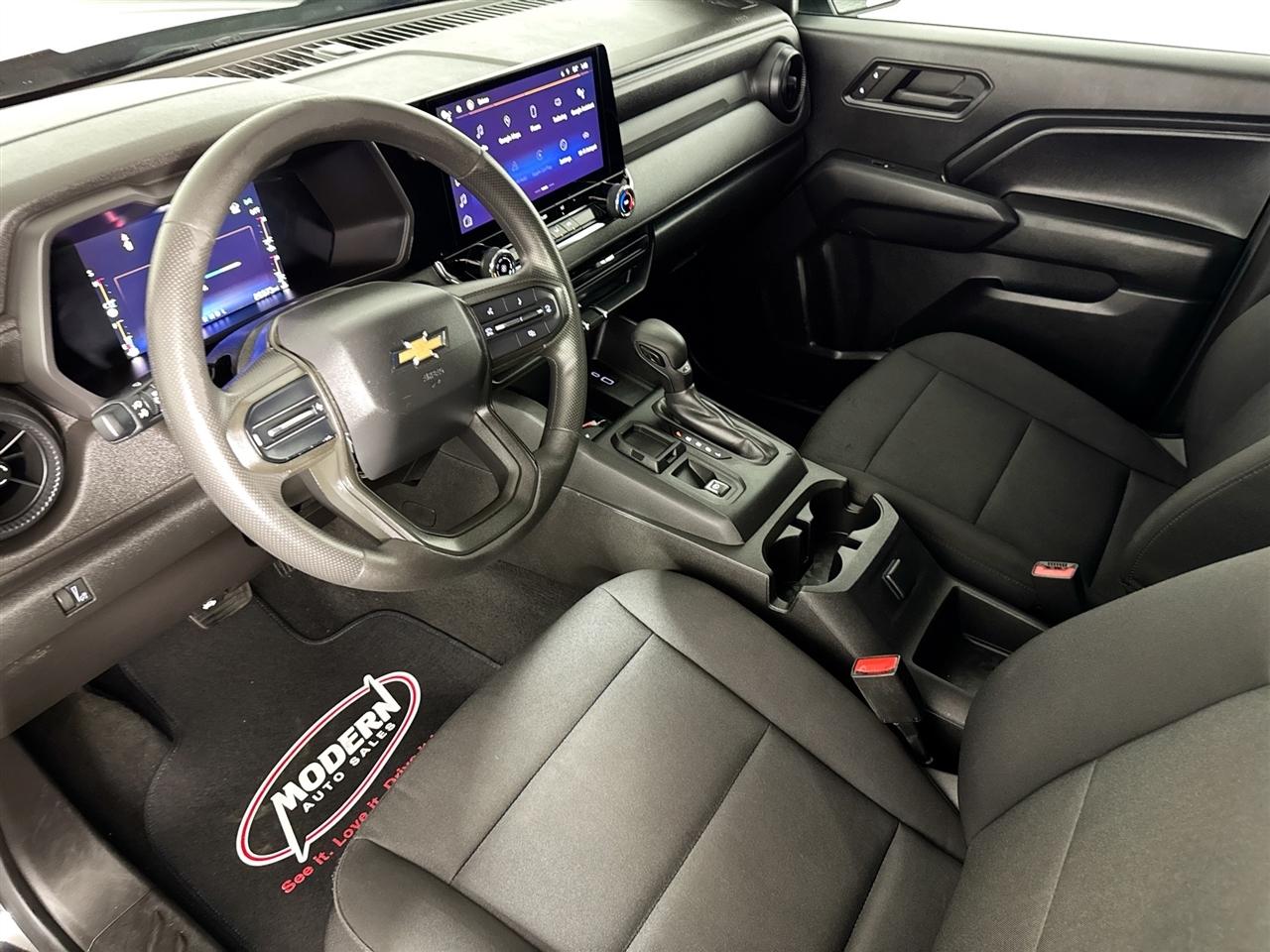 Chevrolet Colorado 2WD Crew Cab WT 2023