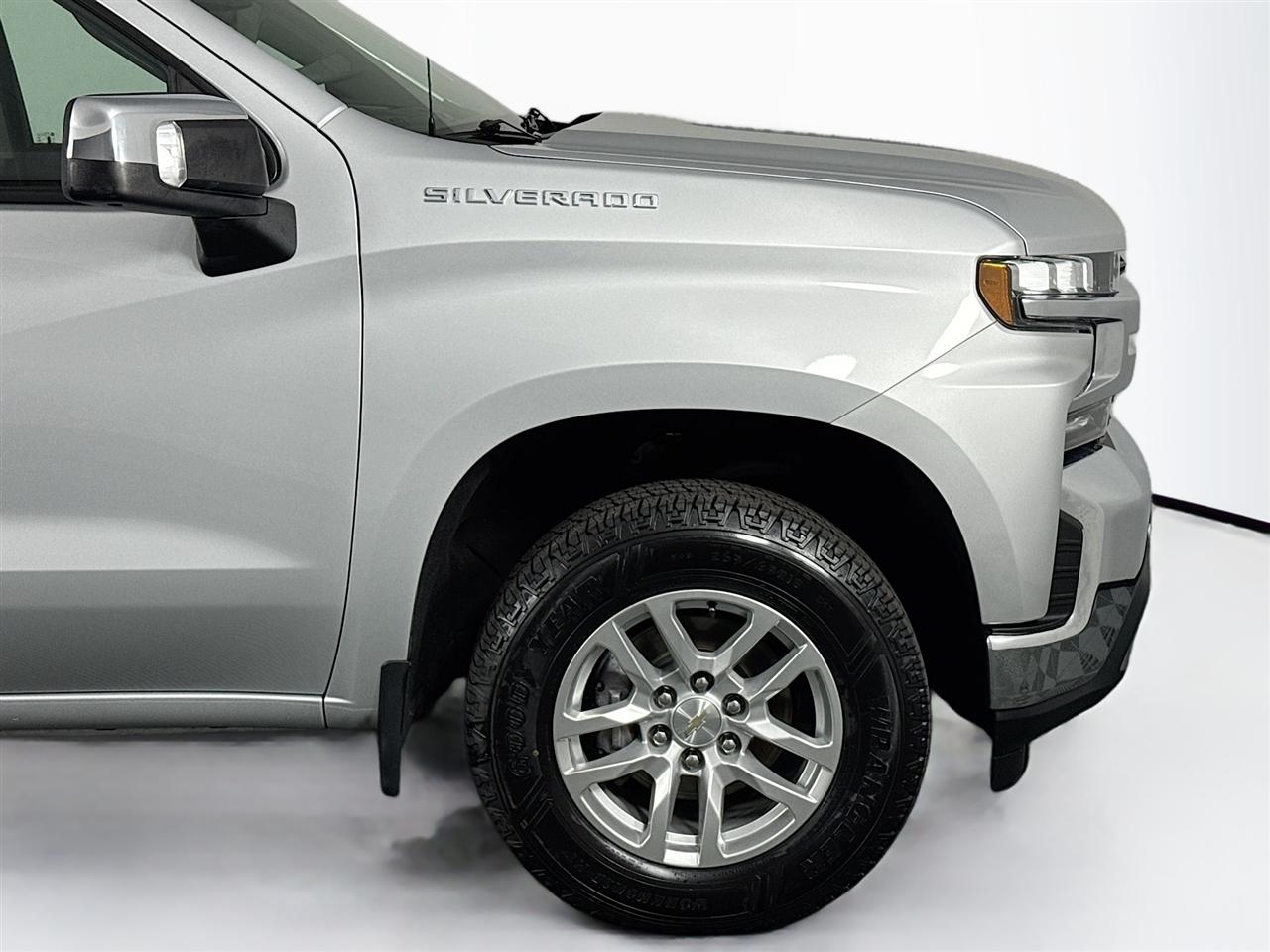 Chevrolet Silverado 1500 4WD Crew Cab 147" LT w/1LT 2021