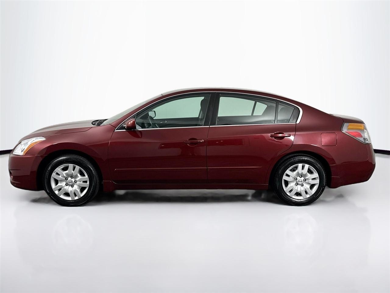 Nissan Altima 4dr Sdn I4 CVT 2.5 S 2012
