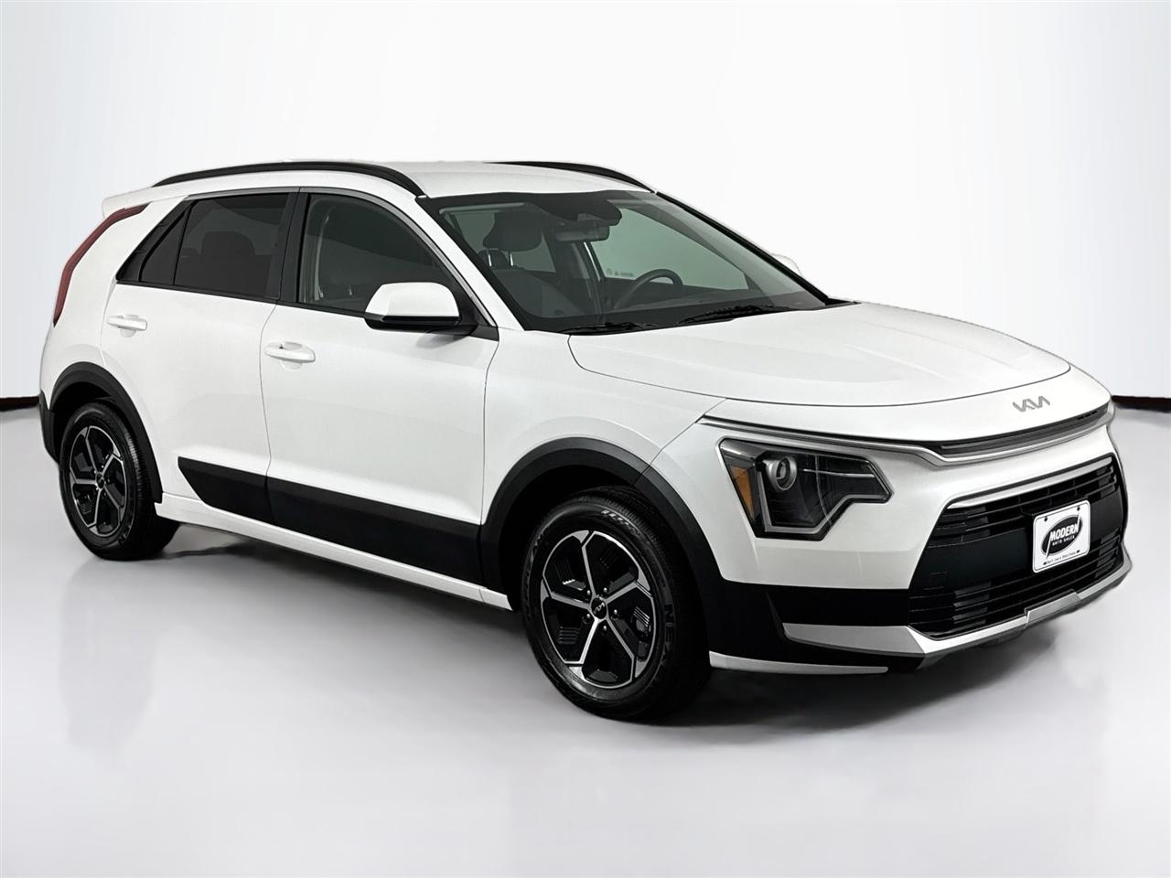 Kia Niro LX FWD 2023