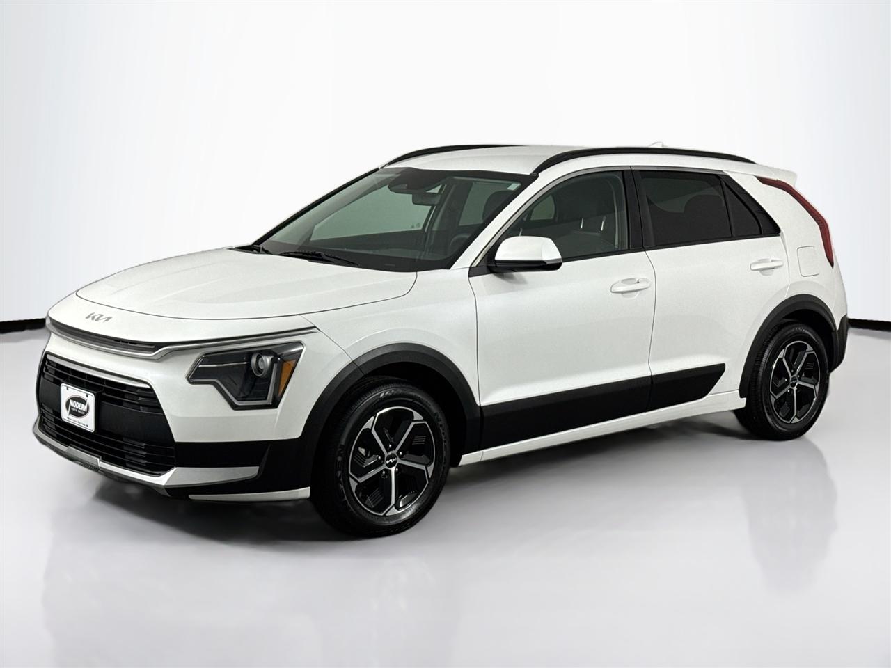 Kia Niro LX FWD 2023