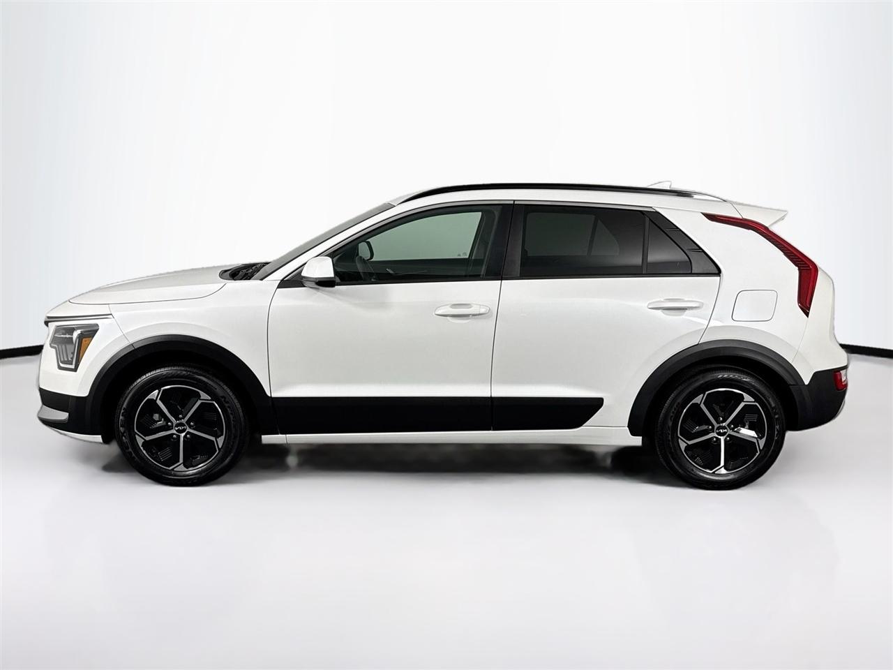 Kia Niro LX FWD 2023