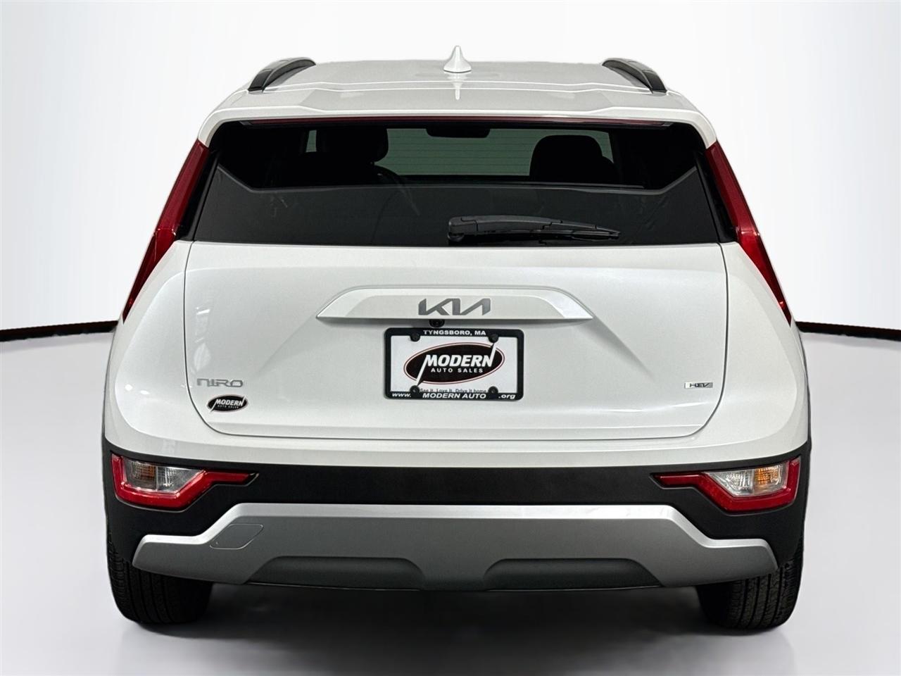 Kia Niro LX FWD 2023