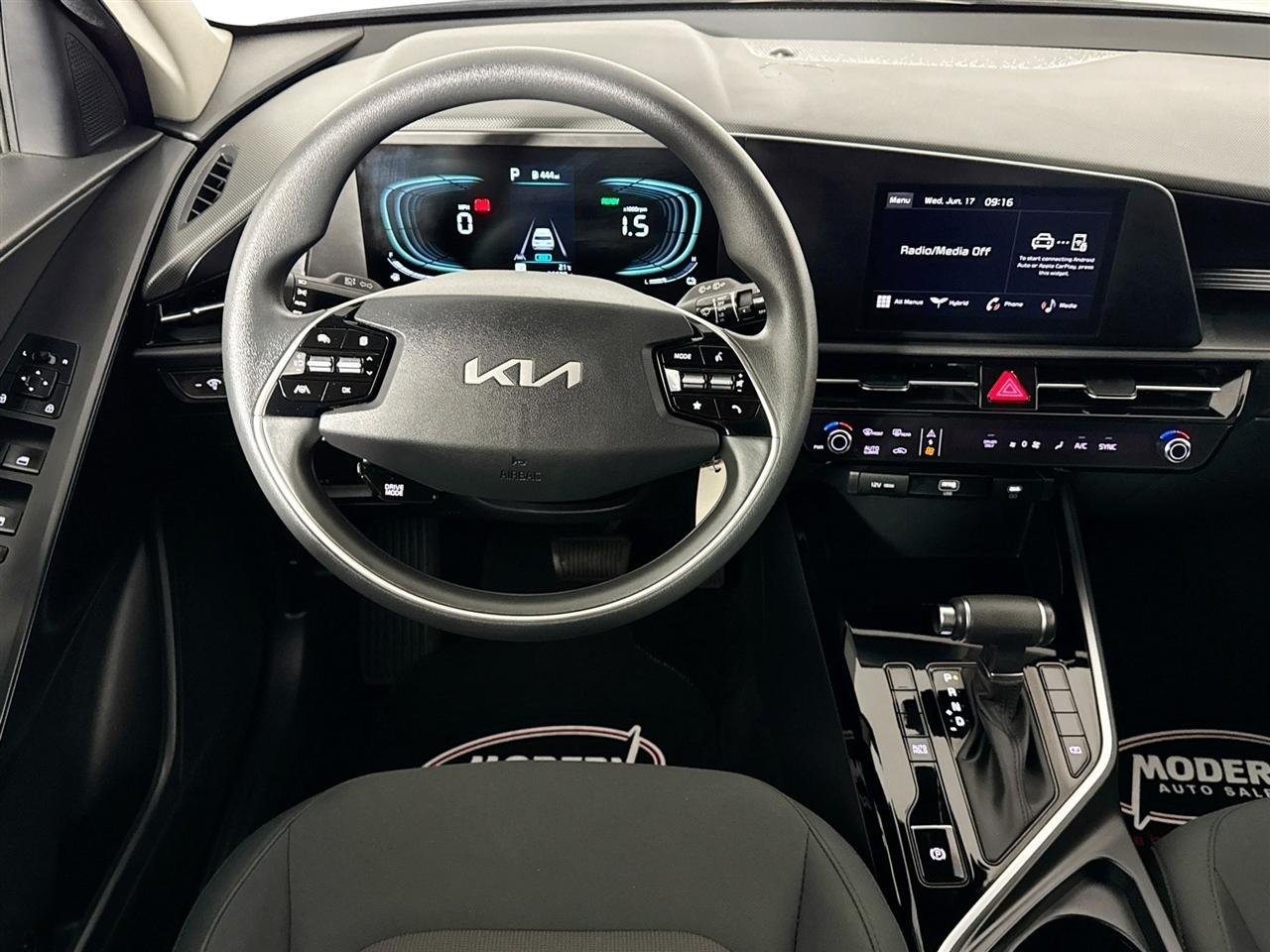 Kia Niro LX FWD 2023