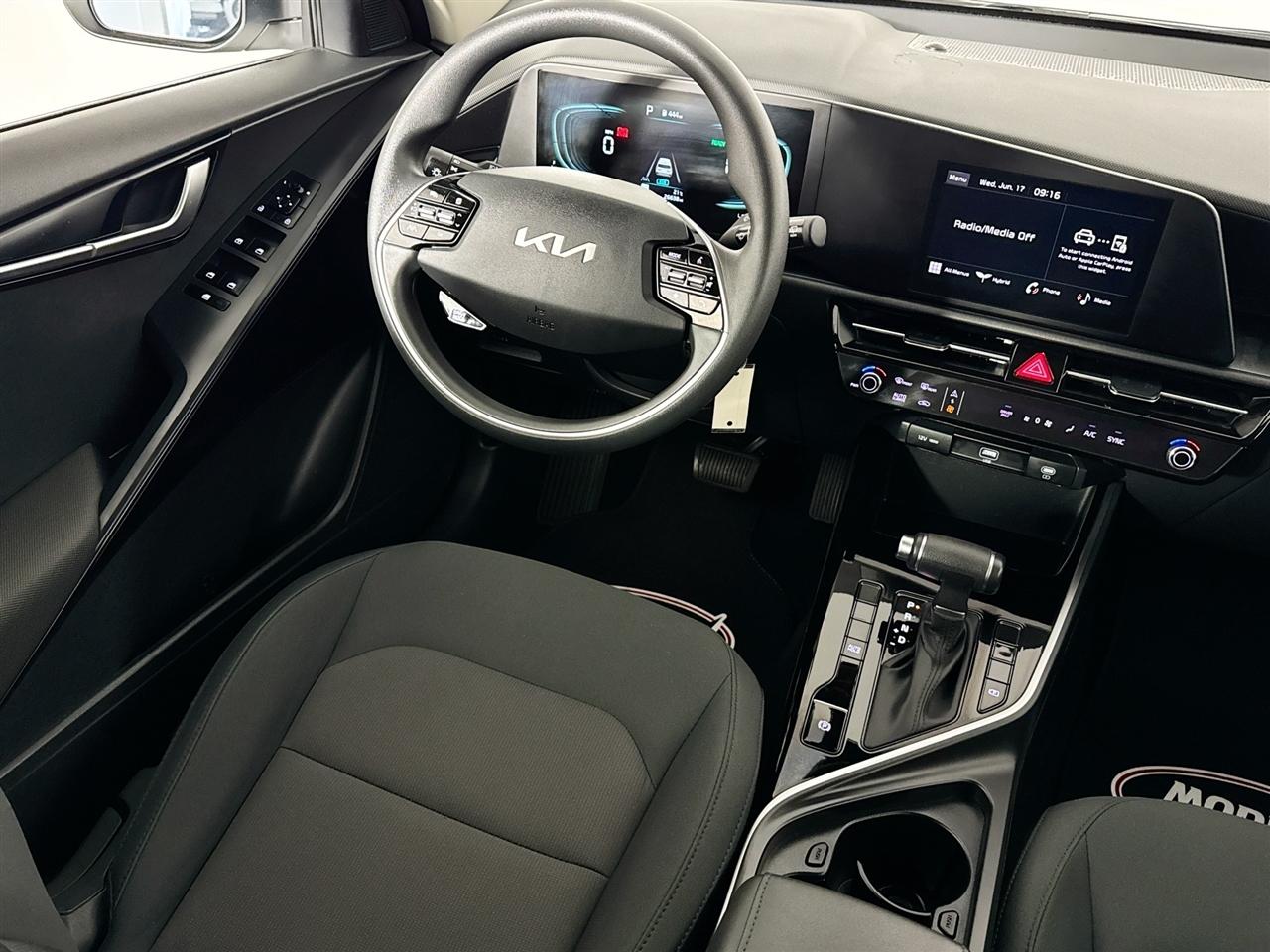 Kia Niro LX FWD 2023